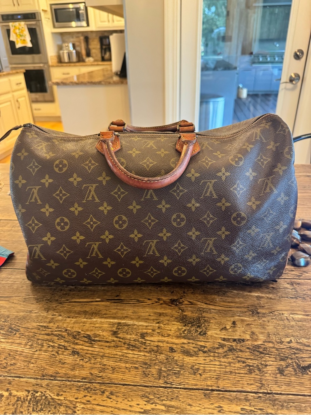 Authentic Louis Vuitton Brown Monogram Speedy 40